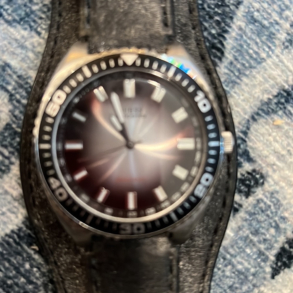 Men’s guess watch